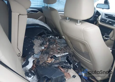 2013 BMW X1 xDrive28I из США, поврежденный, VIN WBAVL1C57DVR90161